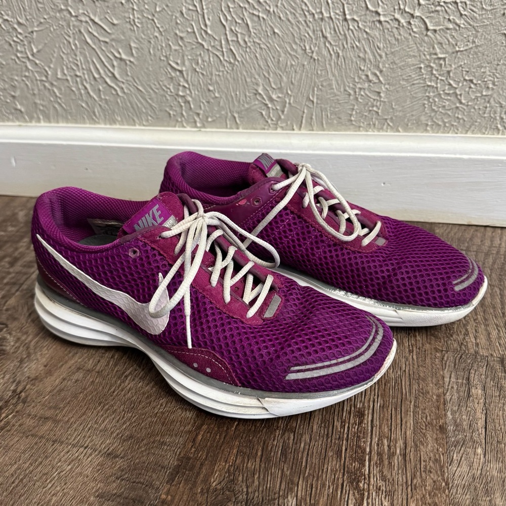 Nike Lunarlon Training Tennis Shoes Women’s Size 9 Fuscia